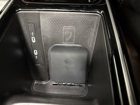 Used 2023 Volkswagen ID.4 Pro image 22