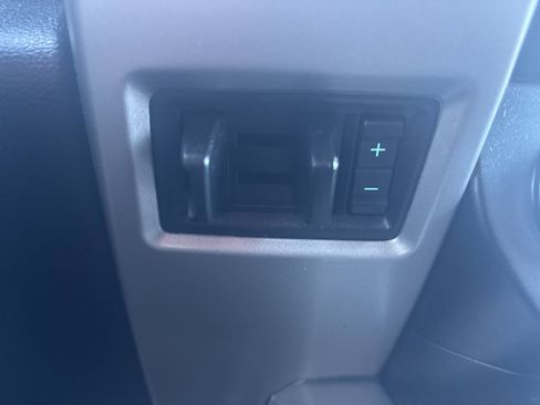 Used 2020 Ford F250 Lariat w/ Chrome Package image 22