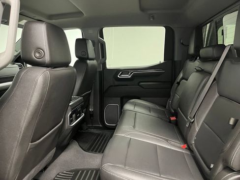 Used 2022 Chevrolet Silverado 1500 LTZ AWD/4WD image 46
