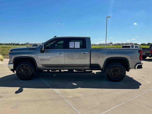 Used 2025 Chevrolet Silverado 3500 LTZ w/ LTZ Premium Package AWD/4WD image 6