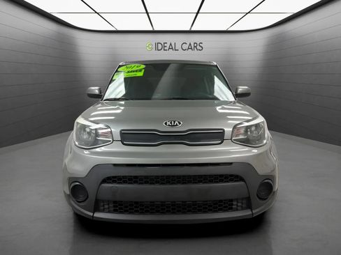 Used 2019 Kia Soul FWD image 2