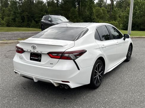 Used 2024 Toyota Camry SE FWD image 6