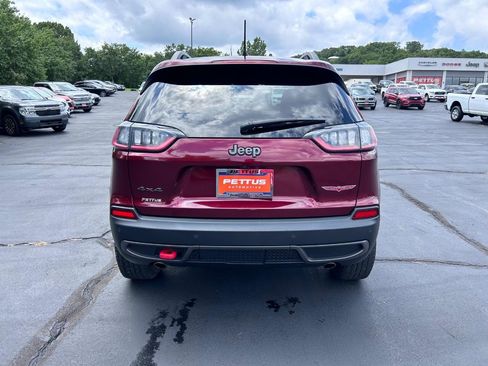 Used 2021 Jeep Cherokee Trailhawk image 4