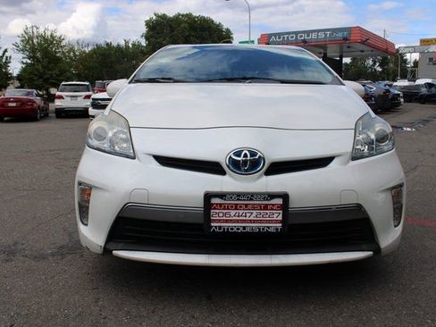 Used 2015 Toyota Prius Prime Plug-In Hybrid image 8