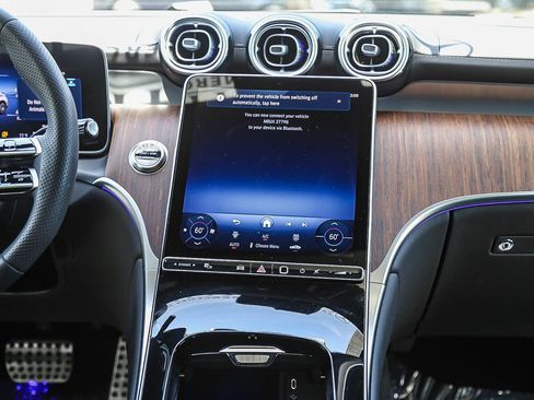 Certified 2025 Mercedes-Benz GLC 300 4MATIC image 11