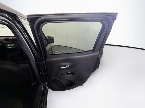 Used 2021 Jeep Renegade Sport FWD image 29