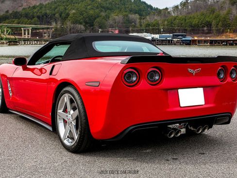 Used 2005 Chevrolet Corvette Convertible w/ Preferred Equipment Group image 22