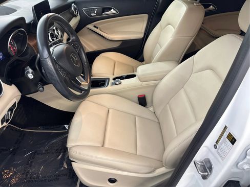 Used 2019 Mercedes-Benz GLA 250 4MATIC image 13