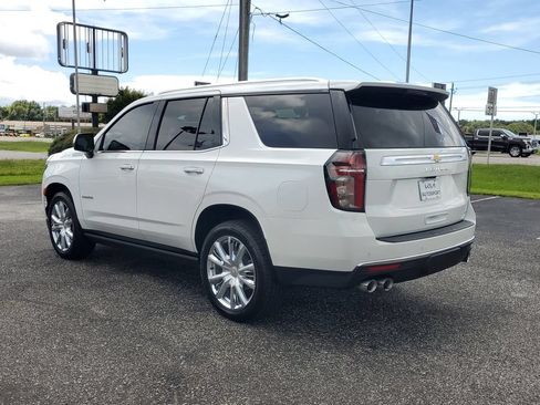 Used 2023 Chevrolet Tahoe High Country RWD image 3