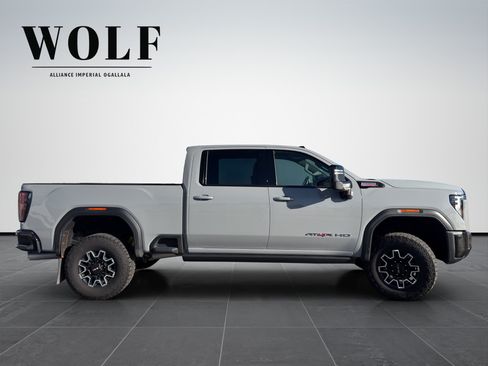 Used 2024 GMC Sierra 2500 AT4X AWD/4WD image 6