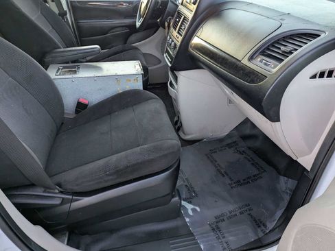 Used 2013 RAM C/V Tradesman image 15