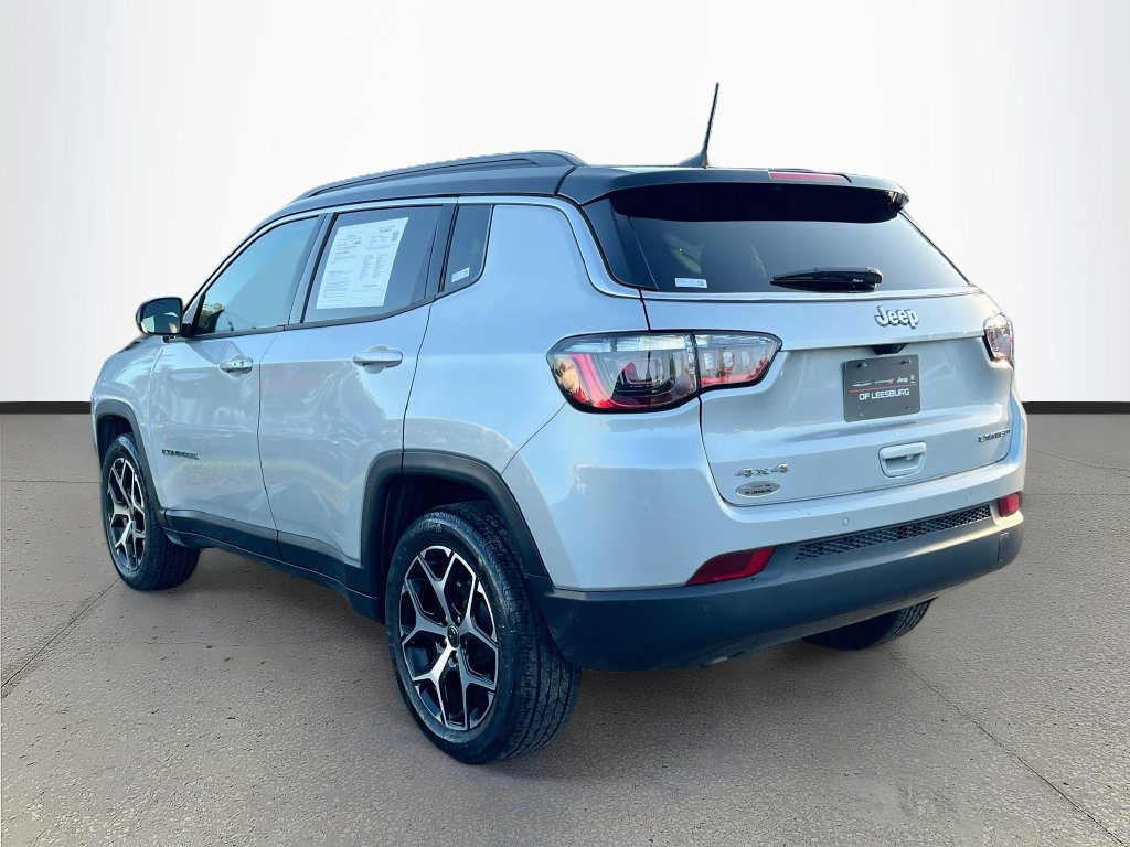 Used 2025 Jeep Compass Limited AWD/4WD image 5