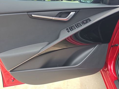 New 2026 Kia Niro Wind FWD image 17