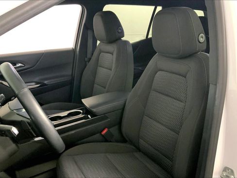 Used 2025 Chevrolet Equinox LT image 22