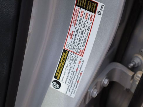 Used 2024 Nissan Pathfinder SV FWD image 32