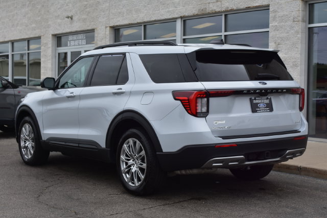 Used 2026 Ford Explorer Active w/ Active Comfort Package AWD/4WD image 10