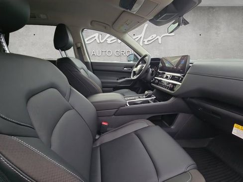 New 2026 Nissan Pathfinder SL FWD image 24
