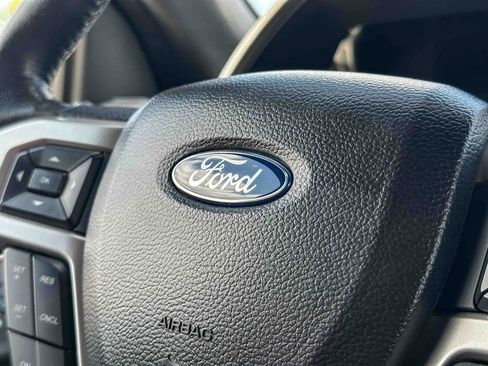 Used 2020 Ford F150 Lariat RWD image 29