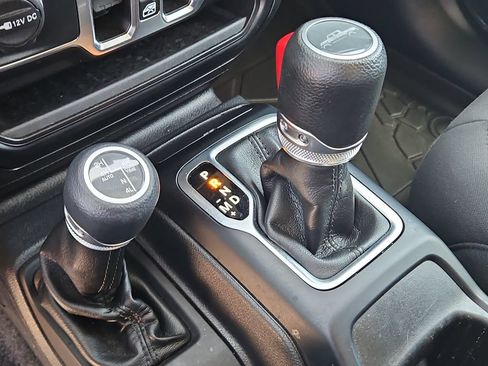 Used 2022 Jeep Gladiator Sport AWD/4WD image 29