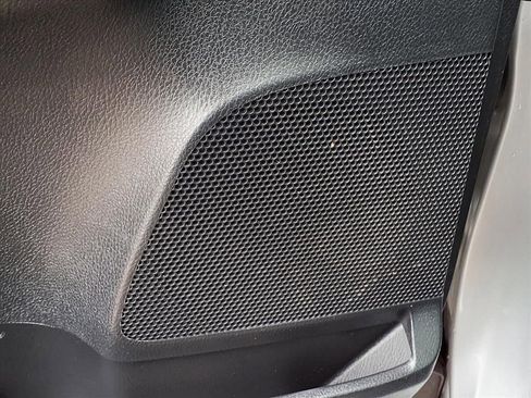 Used 2016 Toyota RAV4 SE image 16