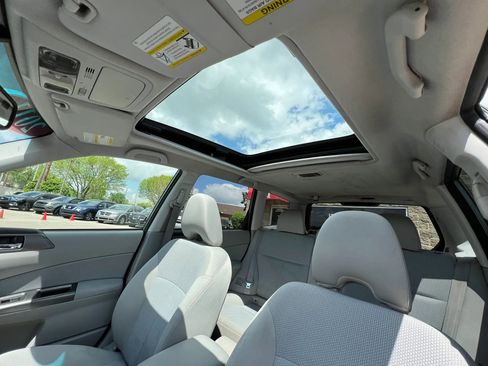 Used 2011 Subaru Forester 2.5X Premium w/ All-Weather Pkg AWD/4WD image 16