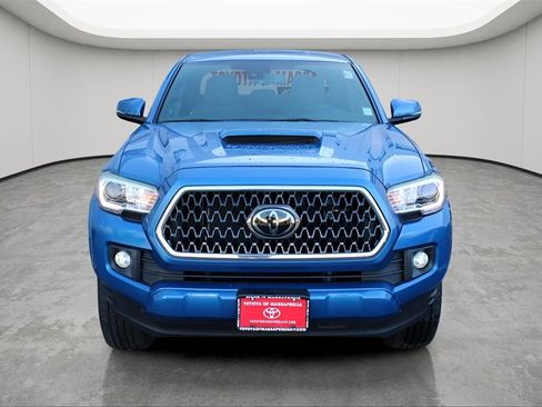 Certified 2018 Toyota Tacoma TRD Sport image 7