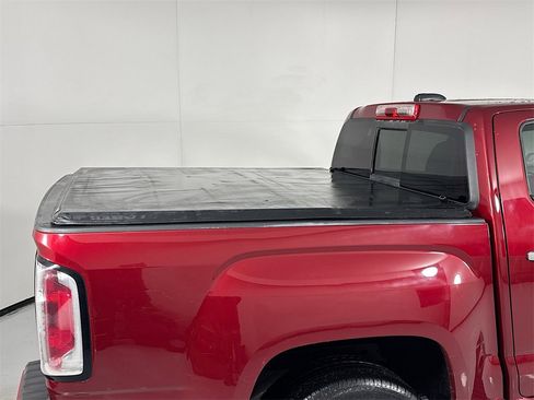 Used 2017 GMC Canyon Denali image 10