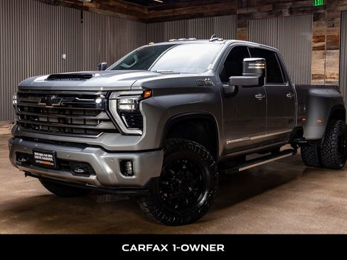 Used 2026 Chevrolet Silverado 3500 High Country w/ High Country Premium Package AWD/4WD image 5