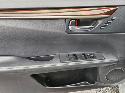 Used 2013 Lexus ES 350 w/ Premium Pkg FWD image 17