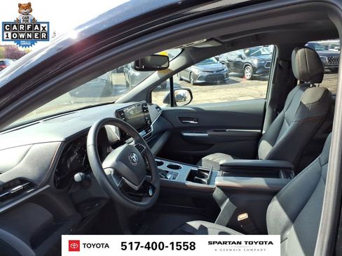 Used 2023 Toyota Sienna XSE AWD/4WD image 14