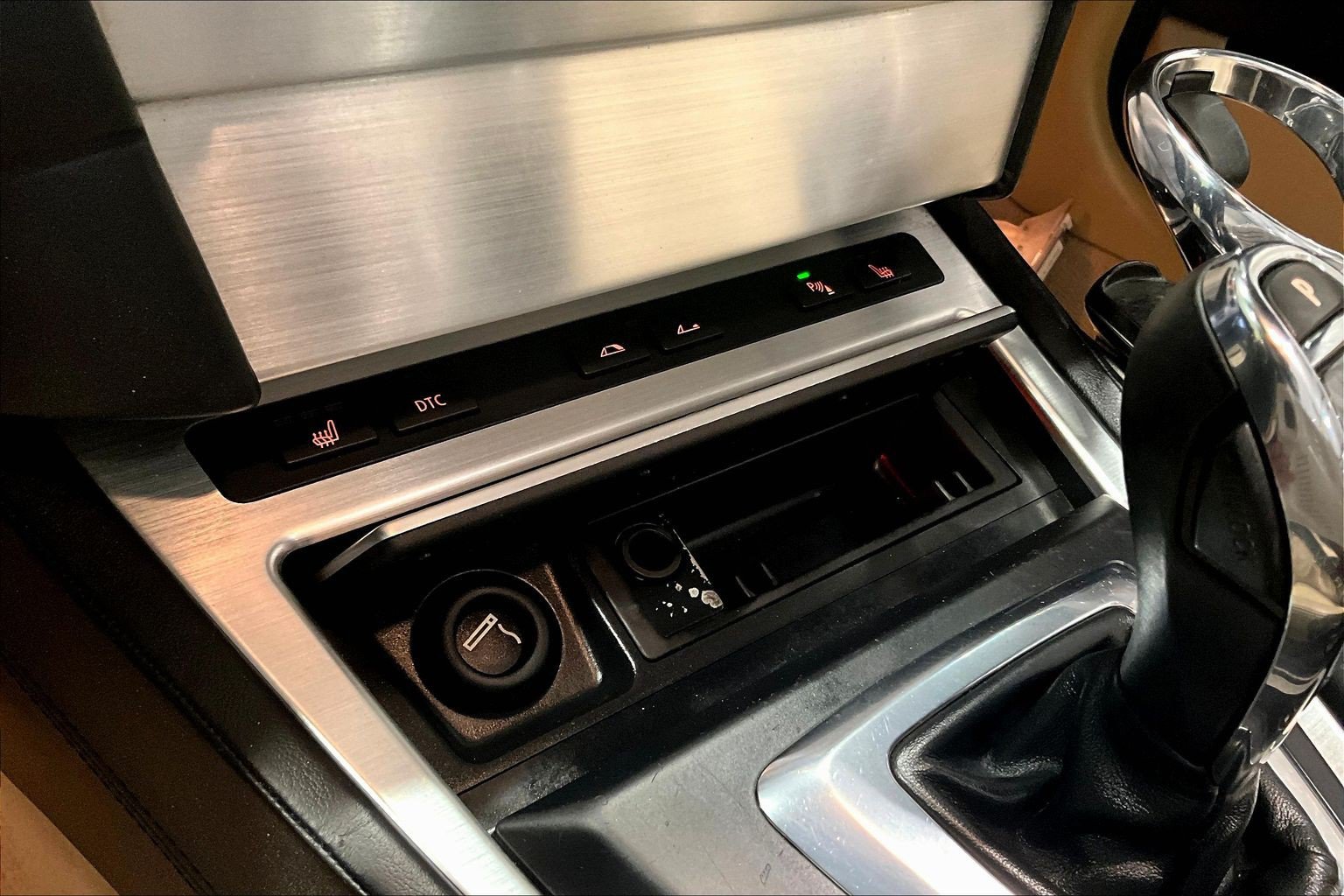 Used 2010 BMW 650i Convertible w/ Sport Pkg RWD image 14