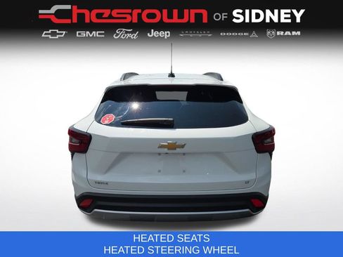 Used 2025 Chevrolet Trax LT w/ LT Convenience Package FWD image 6