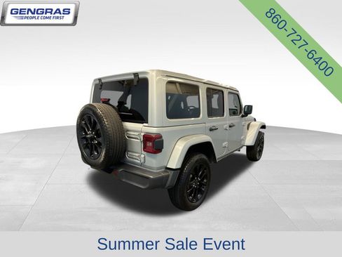 Used 2024 Jeep Wrangler Unlimited Sahara AWD/4WD image 6