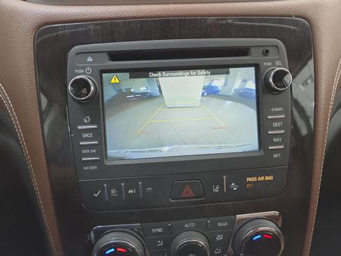 Used 2016 Chevrolet Traverse LTZ AWD/4WD image 36