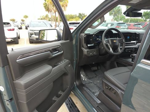 Certified 2026 Chevrolet Silverado 1500 LTZ w/ LTZ Convenience Package II AWD/4WD image 8
