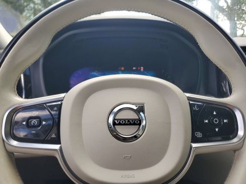 Certified 2023 Volvo XC60 B5 Core w/ Climate Package FWD image 21