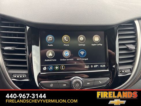 Used 2018 Chevrolet Trax LT w/ Driver Confidence Package image 3