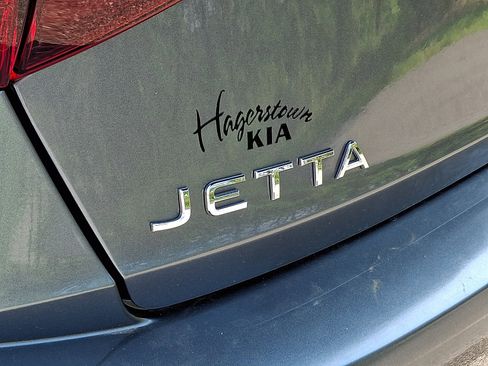 Used 2024 Volkswagen Jetta SE FWD image 32