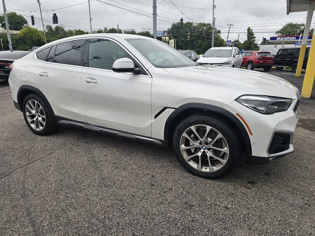 Used 2021 BMW X6 xDrive40i w/ Convenience Package AWD/4WD image 14
