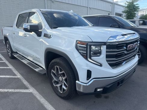 Used 2023 GMC Sierra 1500 SLT w/ SLT Premium Package AWD/4WD image 3