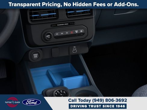 New 2026 Ford Maverick XLT w/ XLT Luxury Package FWD image 16