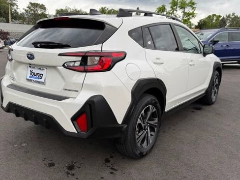 Used 2024 Subaru Crosstrek 2.0i Premium AWD/4WD image 3