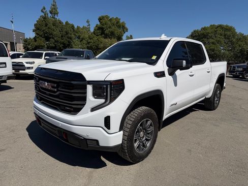 Used 2025 GMC Sierra 1500 AT4 AWD/4WD image 1