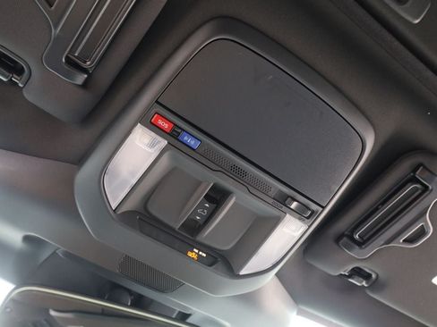 New 2026 Subaru Forester Premium AWD/4WD image 18