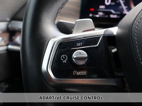 Used 2025 BMW 740i w/ Premium Package RWD image 6