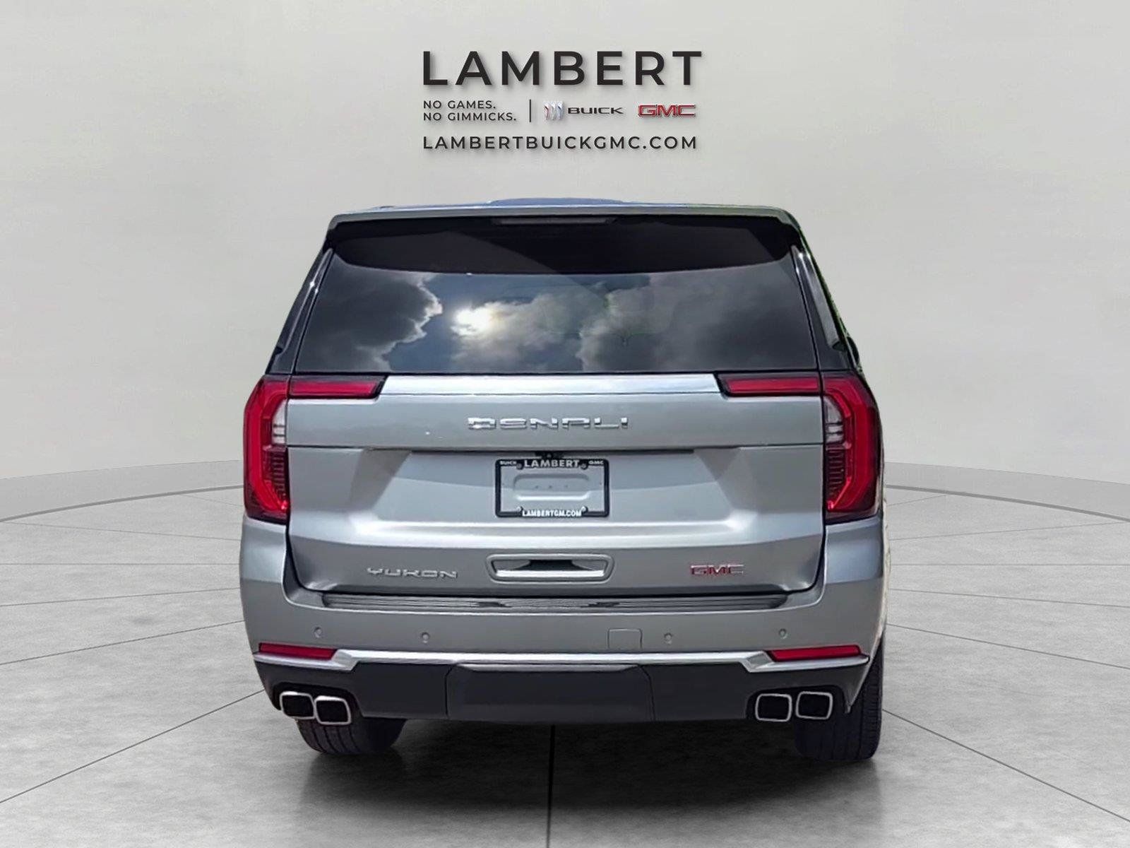Used 2025 GMC Yukon Denali AWD/4WD image 4