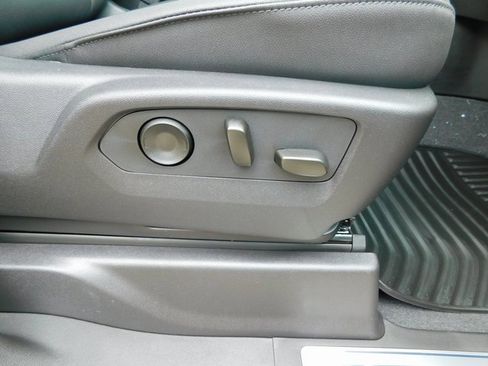 New 2025 Chevrolet Silverado 3500 LTZ w/ LTZ Convenience Package image 23