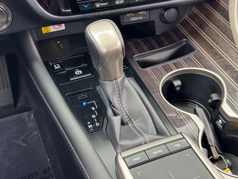 Used 2021 Lexus RX 350L Luxury w/ Accessory Package image 30