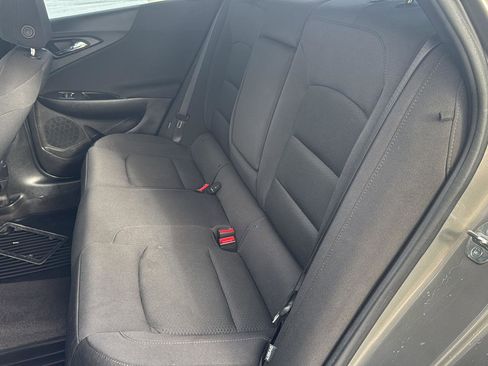 Used 2017 Chevrolet Malibu LT image 11