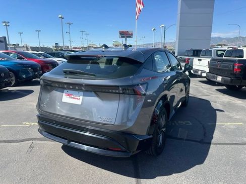 Used 2024 Nissan Ariya AWD image 11